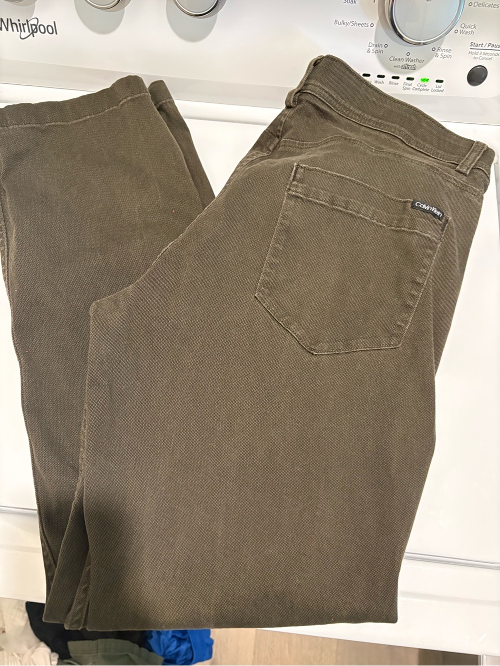 Calvin Klein Men's Olive-Brown Straight Jeans